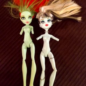 2 Monster High Dolls